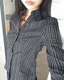 NIVEN Slim Fit V-Neck Semi-Crop Stripped Shirt