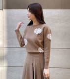 Elu Boucle Flower Lettering Embroidery Knit