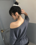 Rishu loose-fit flower-printed off-shoulder short-sleeved T-shirt