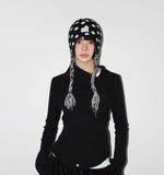 DIAGONAL BUTTON TURTLENECK KNIT