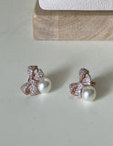 Denzel Cubic Ribbon Pearl Earring