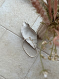 Lont pearl necklace