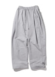 UNMEASURED LOGO TWO TUCK SWEAT PANTS