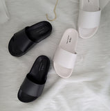 Mio Simple Slippers