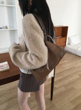 Right Leather Baguette Shoulder Bag