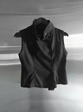 Noirine Button High-Neck Sleeveless Vest