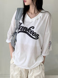 Yankees Boxy Mesh Lettering Wappen Uniform V-Neck Short Sleeve T-Shirt