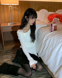 Weave Off-Shoulder Corsage Slim Knit