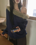 [Brushed lining] Perrin Fur One Off-Shoulder Sweatshirt