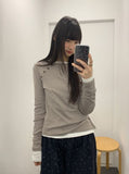 Kanit Diagonal Button Round Long Sleeve Tee