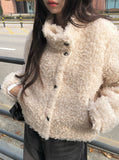 Akun Wool Fluffy Short Button Fur Jacket