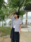 Uchet wrinkle stripe short-sleeved blouse