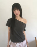 Boheme Stud One Off-Shoulder Pigment Short Sleeve T-Shirt