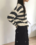Yanky Stripe Deep U-Neck Layered Knitwear