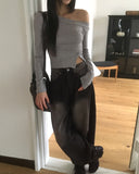 Yubeu One Off Shoulder Button Slit T-Shirt