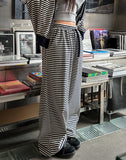 Wearing Stripe Banding Pants