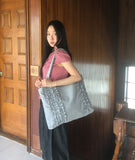 Trin Check Shirring Puff Blouse