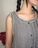 Mobe pin tuck check frill sleeveless blouse