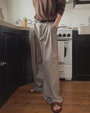 Rodina Two-Tuck Balloon Wide Slacks
