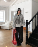 [Lining brushed] Curie New York Patch Damage Hooded Zip-up