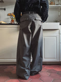 Ridi V-tuck wide slacks