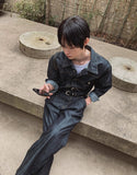 Friendly two-tuck wide denim pants