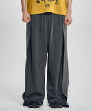 One Tuck Qulted Jersey Pants