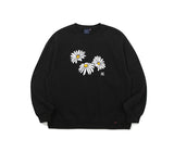 TRIPLE DAISY CREWNECK