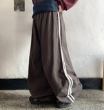 [BAONHAUS] Degins Line Color Matching Track Banding Wide Pants