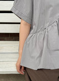 Hub Diagonal Frill Short Sleeve Blouse