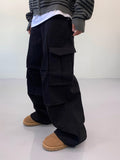 Moving diagonal pocket cargo pants