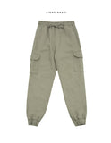 With banding cargo jogger pants