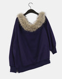 [Brushed lining] Perrin Fur One Off-Shoulder Sweatshirt
