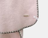 Mutton color matching knit muffler