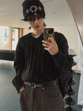 Official cable V-neck knit