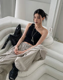 Low rivet one shoulder sleeveless