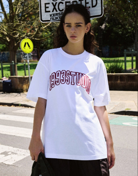 Tシャツ・カットソー 1993studio Authentic Logo Embroidered T-Shirt_Gray 1993studio(1993スタジオ) - オーセンティックロゴ刺繍Tシャツ