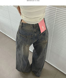 Two-Pocket Back Pocket Curved Cut Line Wide Denim Pants