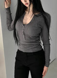 Button Slim V-Neck Knit