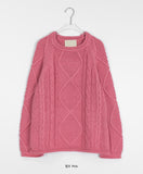 Nakomi round cable wool knit