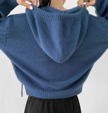 Soft and warm semi-cropped knit zip-up