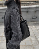 Cuth Daily Square Shoulder Bag
