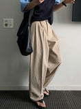 Moz Balloon Two-Tuck Pants