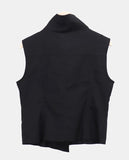Mihyu High-neck Button Vest