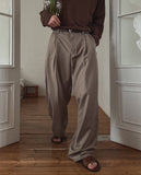 Rodina Two-Tuck Balloon Wide Slacks