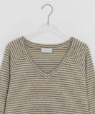Shinpori Stripe V-Neck Knit Sweatshirt