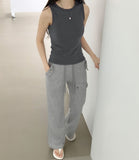 Inner round neck slim fit sleeveless
