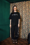 modern logo TEE