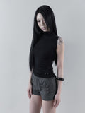[mnem] Piercing Half-Neck Sleeveless