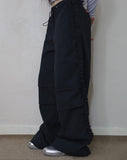 Side pinch frill pants